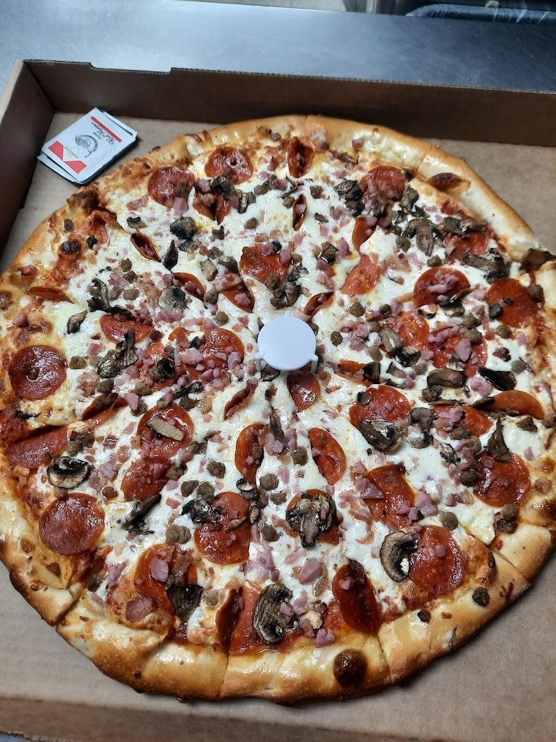 No Limits Pizza & Pool